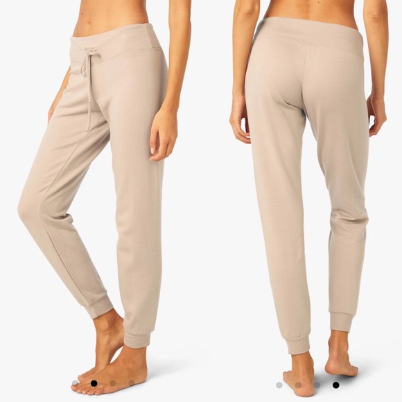 Beyond Yoga Lounge Around Jogger Pants